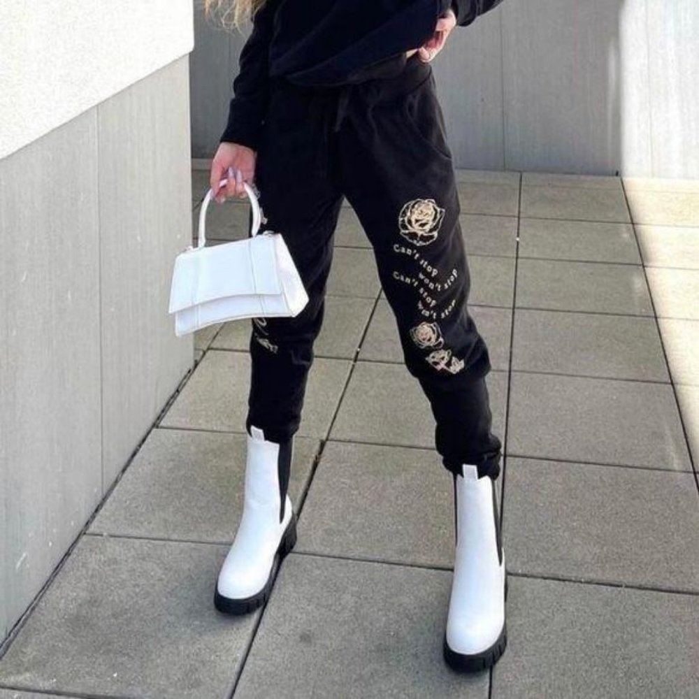 White Chelsea Pull On Lug Sole Boots - Picture 6 of 7